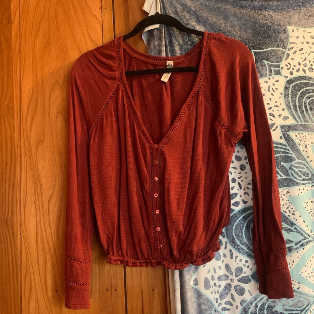 Long sleeve American rag shirt.